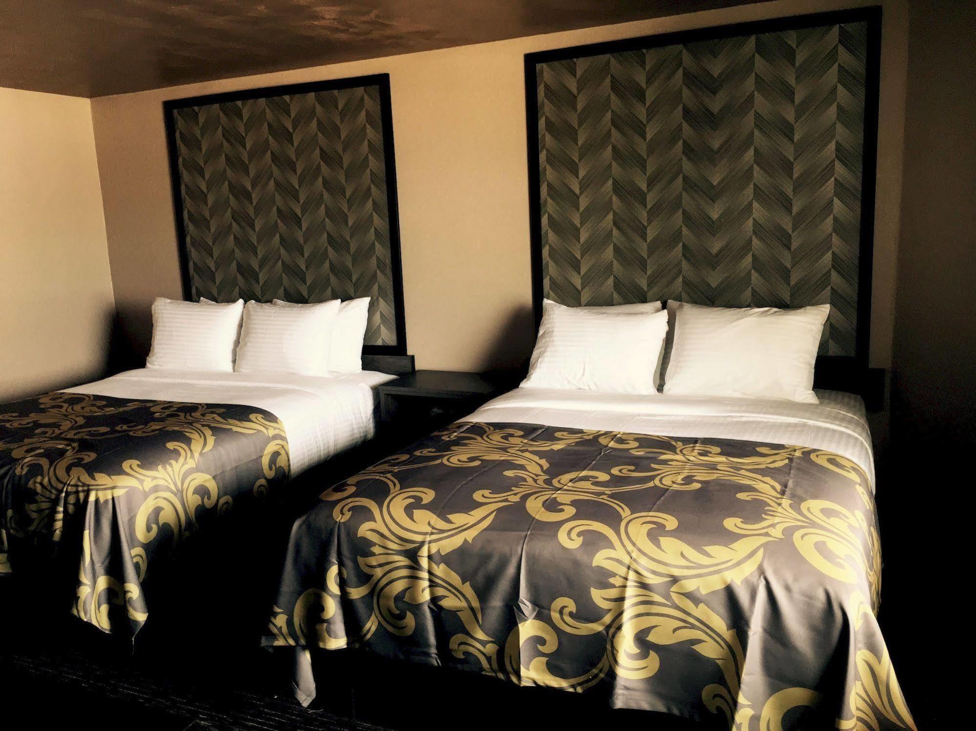 Aarya Hotel By Niagara Fashion Outlets Niagara Falls Exterior photo