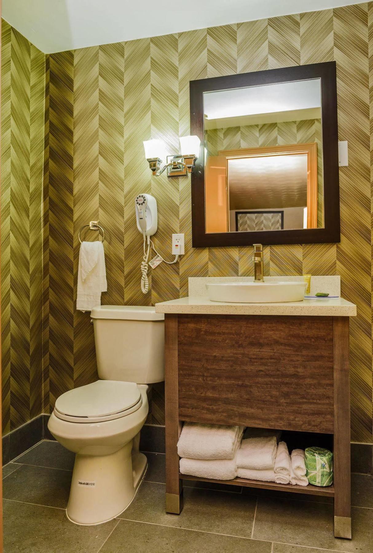 Aarya Hotel By Niagara Fashion Outlets Niagara Falls Exterior photo